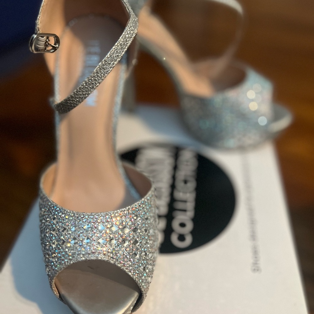 De Blossom Collection Silver Rhinestone Heels